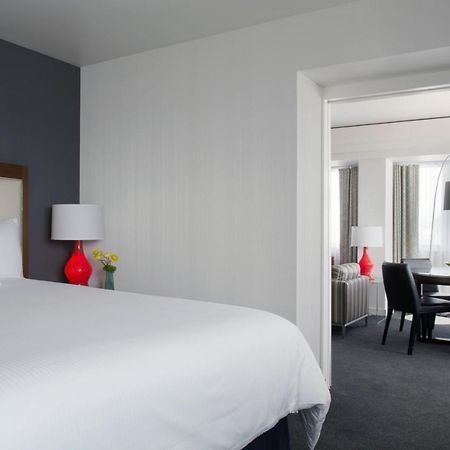Hotel Murano Tacoma Eksteriør billede A suite at the Hotel Commonwealth