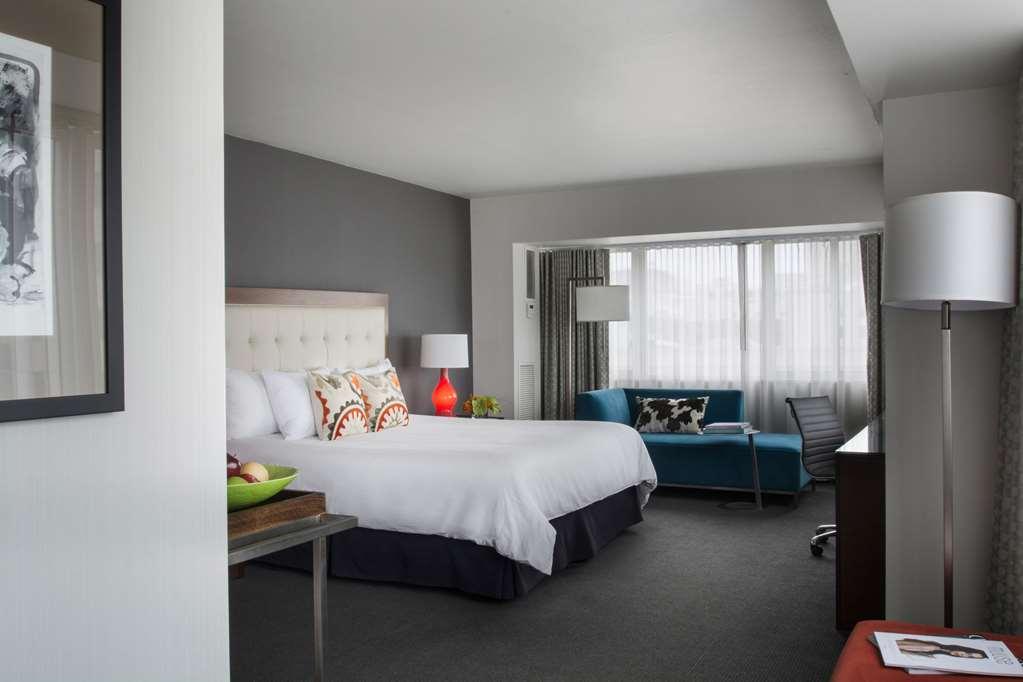 Hotel Murano Tacoma Værelse billede A guest room at the Hotel Commonwealth